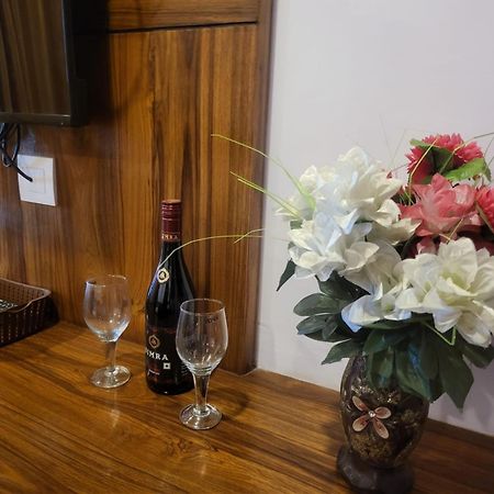 Hotel Kasauli View Cafe Restaurant Open Terrace Mountain View Экстерьер фото