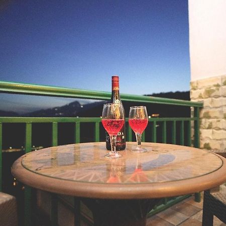 Hotel Kasauli View Cafe Restaurant Open Terrace Mountain View Экстерьер фото