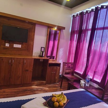 Hotel Kasauli View Cafe Restaurant Open Terrace Mountain View Экстерьер фото
