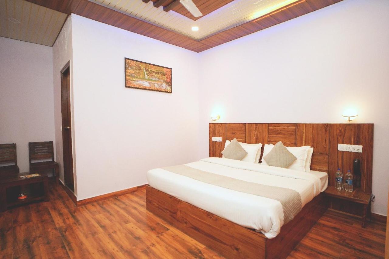 Hotel Kasauli View Cafe Restaurant Open Terrace Mountain View Экстерьер фото