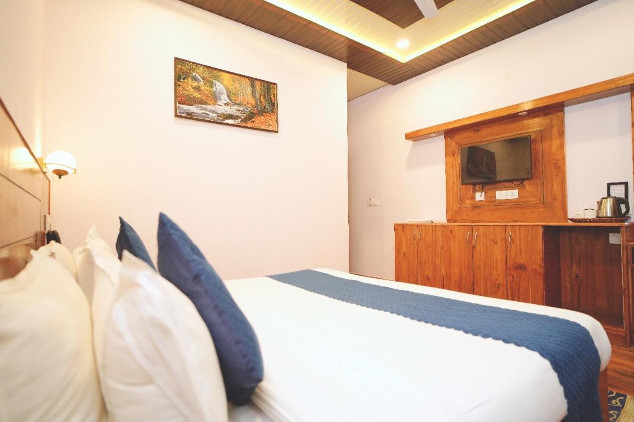 Hotel Kasauli View Cafe Restaurant Open Terrace Mountain View Экстерьер фото