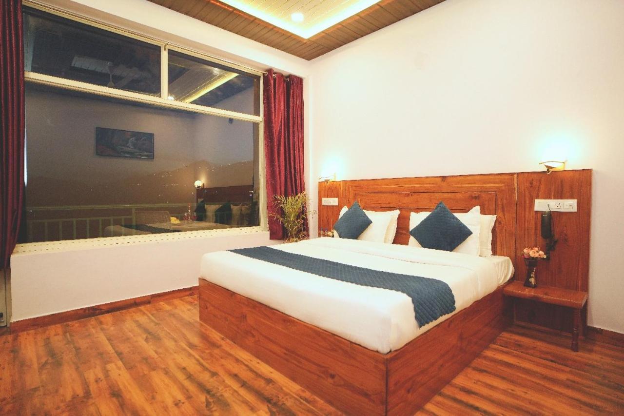 Hotel Kasauli View Cafe Restaurant Open Terrace Mountain View Экстерьер фото