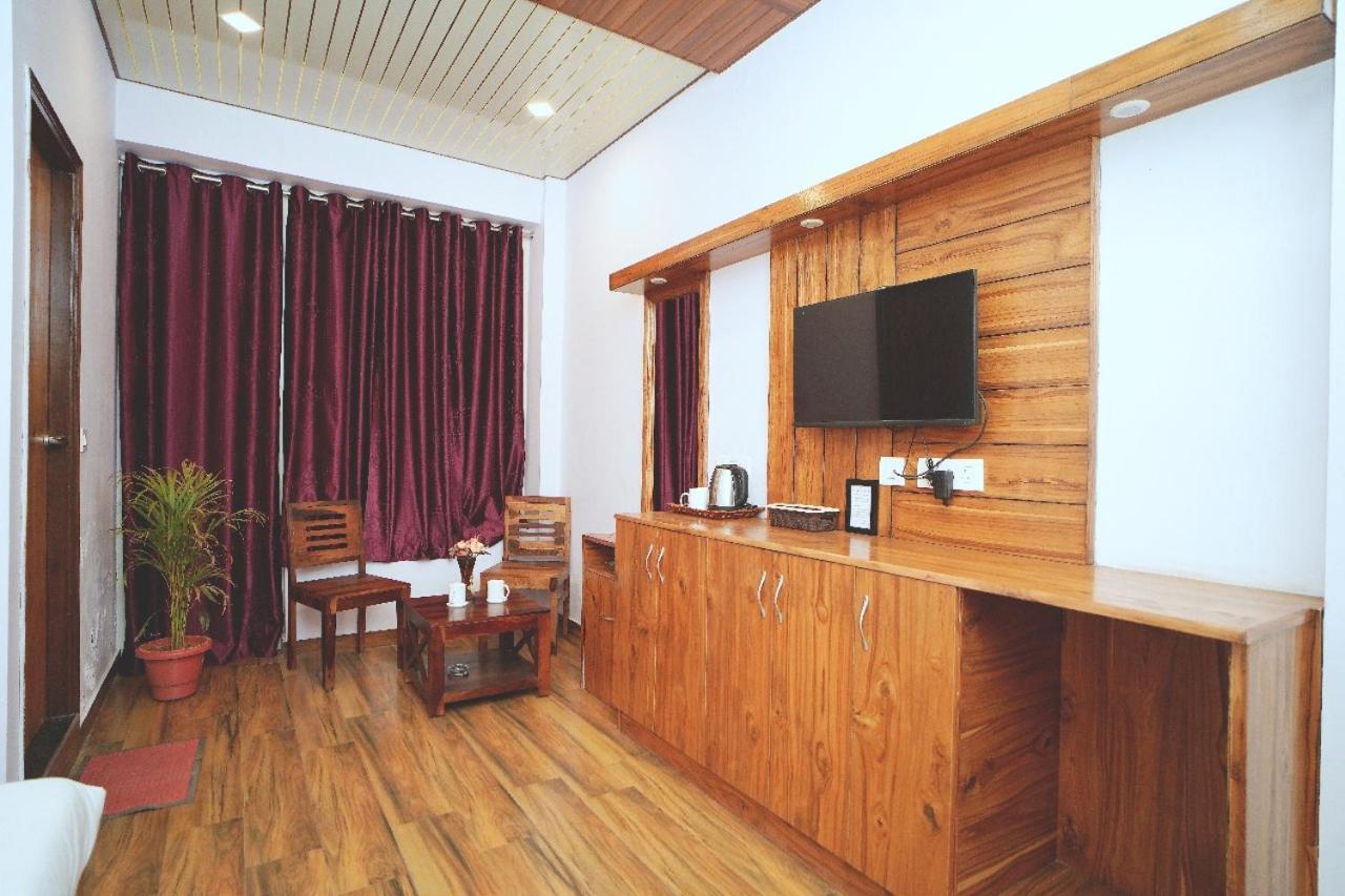 Hotel Kasauli View Cafe Restaurant Open Terrace Mountain View Экстерьер фото